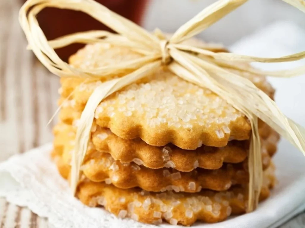 F biscuit